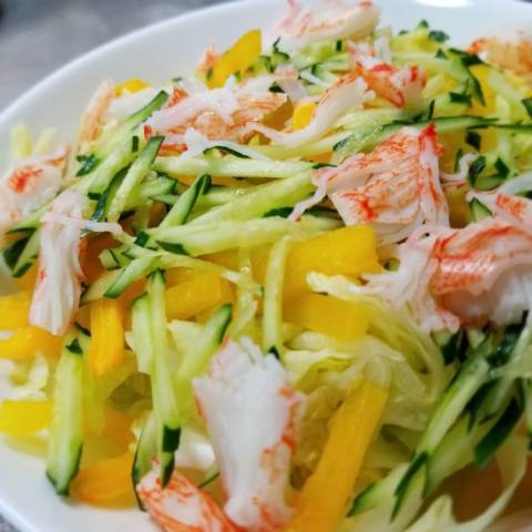 カニかまとレタスのサラダ