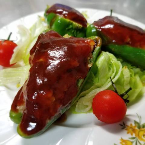 大きいピーマンの肉詰め