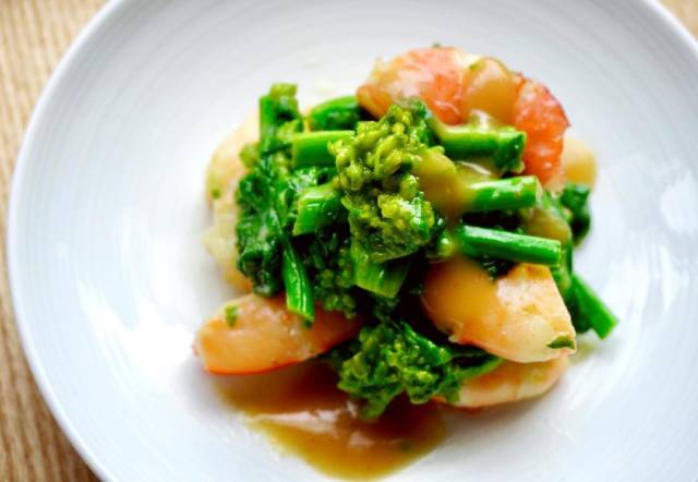 海老と菜の花の味噌ドレ和え