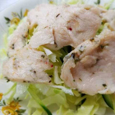 サラダチキンのサラダ