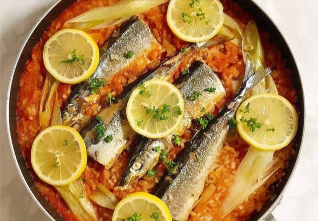 秋刀魚のトマトパエリア