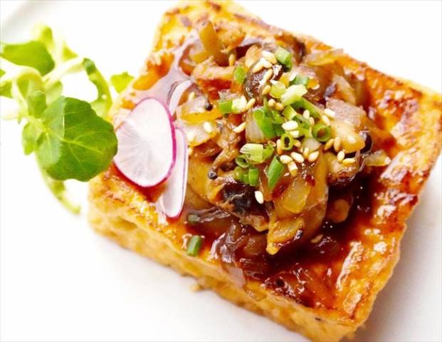 厚揚げのステーキ 玉ねぎソース