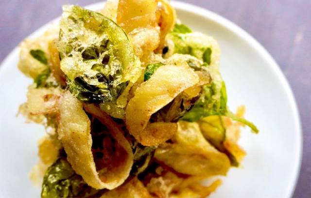 バジルとじゃが芋のかき揚げ