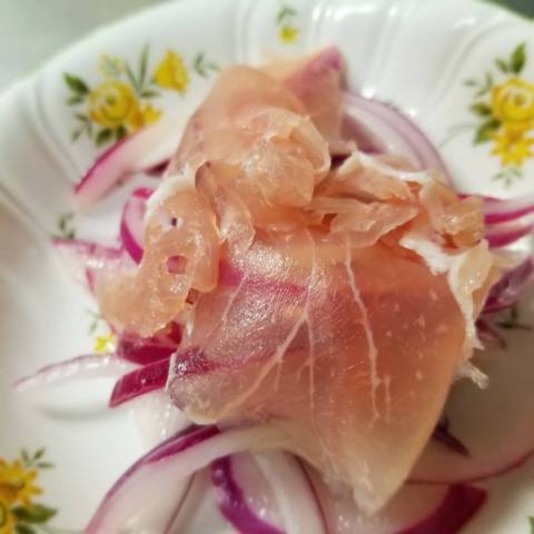 紫タマネギと生ハムのマリネ