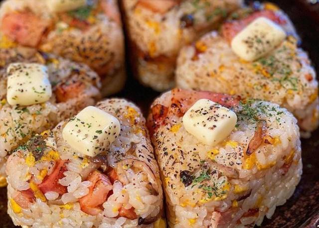 ベーコンしめじクリーミーおにぎり