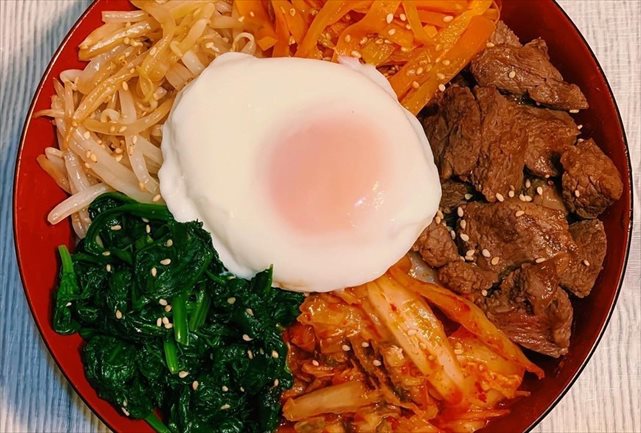 牛肉ともやしのビビンバ