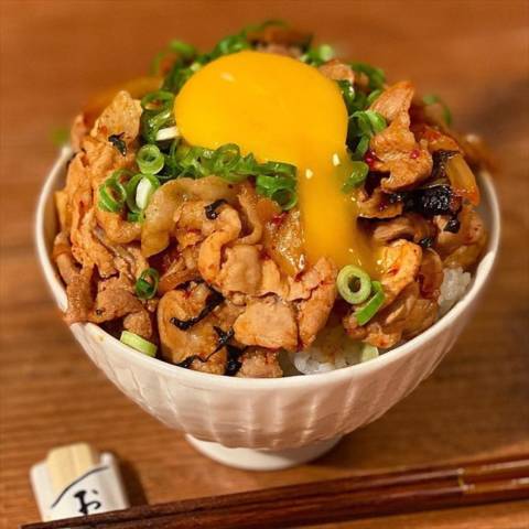 簡単3分クッキング大葉豚キム丼