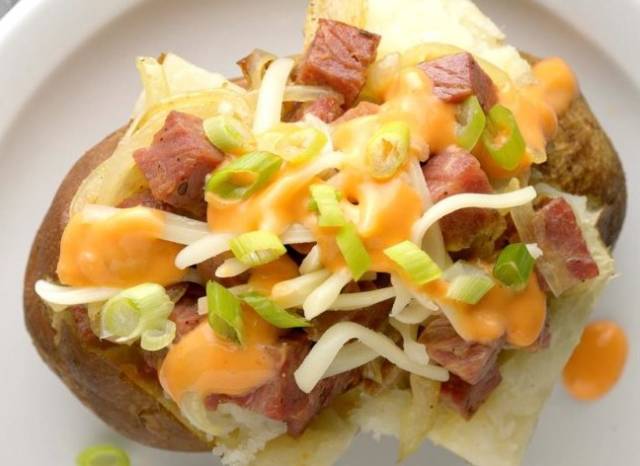 コンビーフベイクドポテト