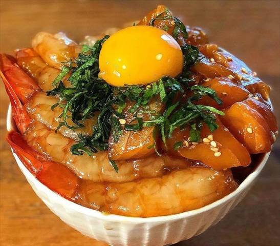 簡単海老サーモン漬け丼