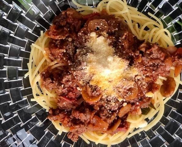 牛肉とゴボウのボロネーゼ