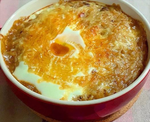 半熟卵の焼きカレー