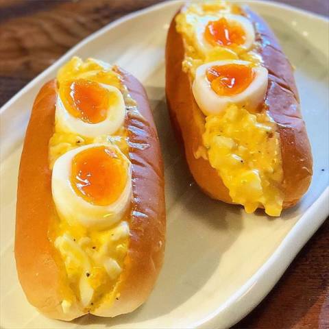 とろとろ半熟たまごサンド