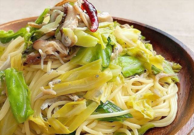 春キャベツとしらすのペペロンチーノ