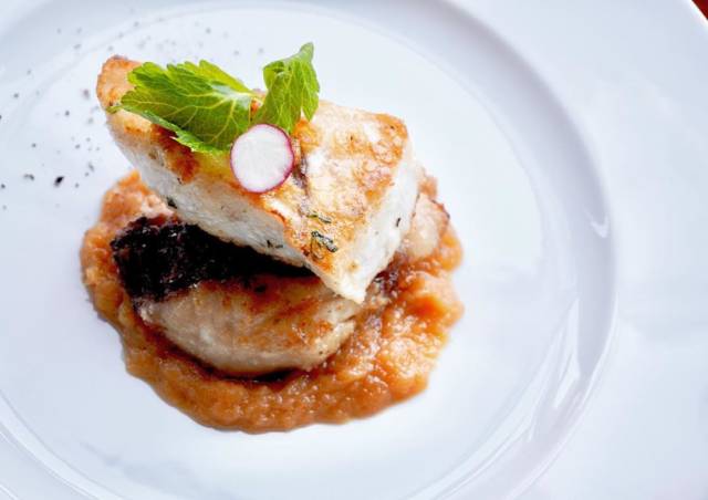 カジキマグロのソテー 新玉葱のソース