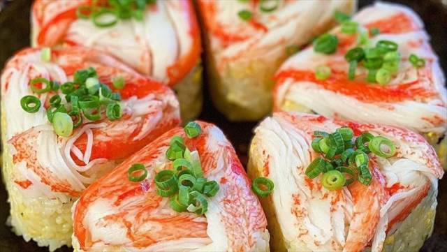 カニカマヨおにぎり