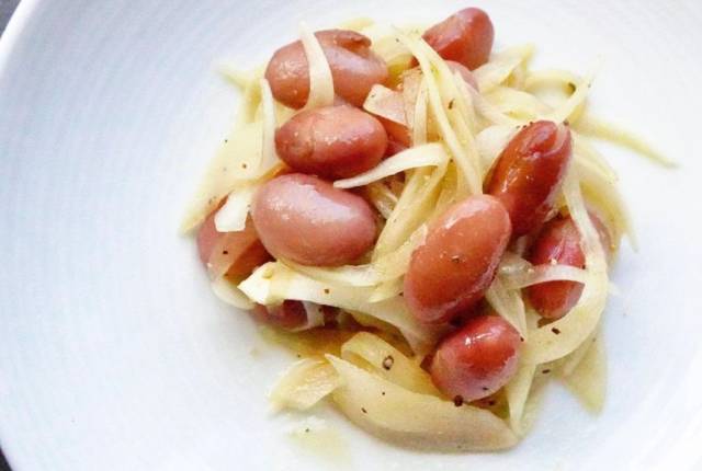 金時豆と玉ねぎのサラダ