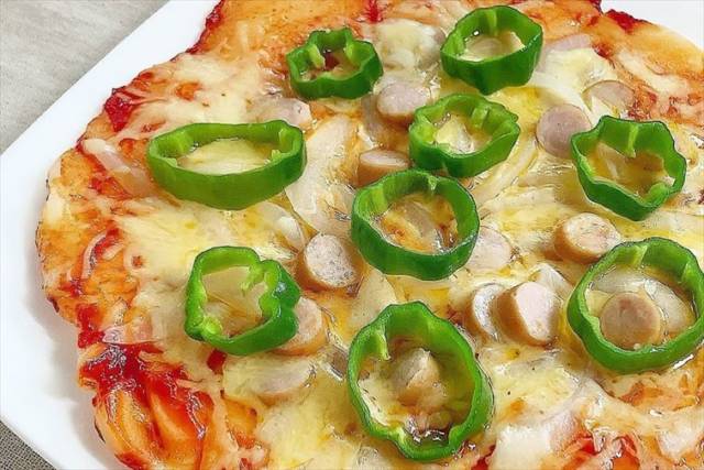 もちもち切り餅ピザ