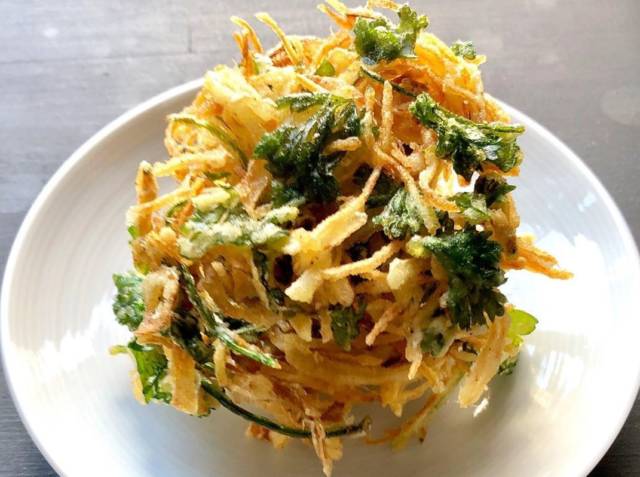 コリアンダーのかき揚げ