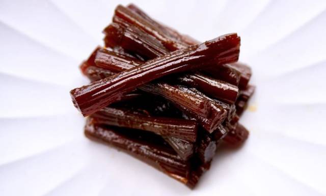 伽羅蕗(きゃらぶき)