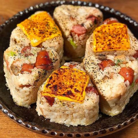 舞茸明太バターチーズおにぎり