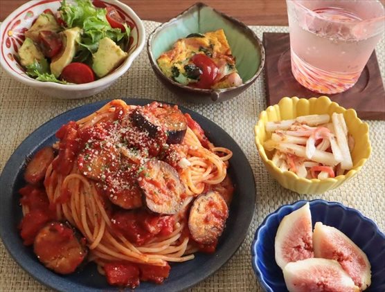 ナスとベーコンのトマトパスタ