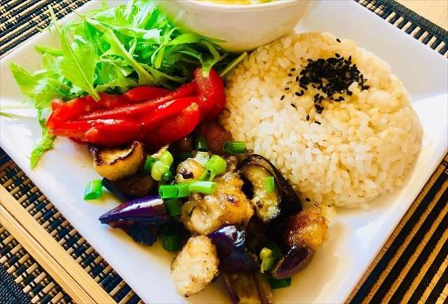 ナスとタコのオイスター炒め