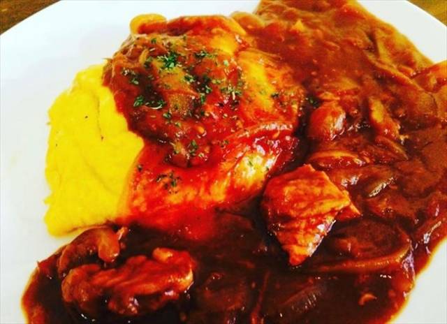 オムライス〜ハッシュドチキンソース〜