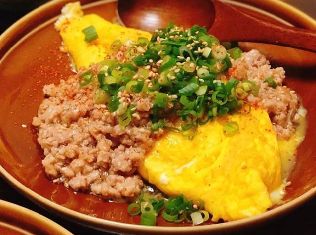 オムレツの鶏そぼろあんかけ