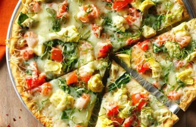 ほうれん草とアーティチョークのピザ