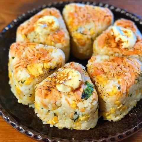 鮭玉天かす簡単おにぎり