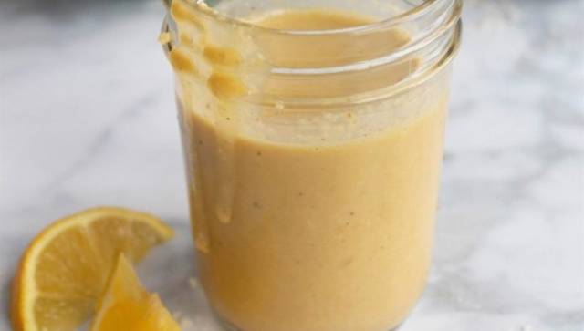 野菜に完璧なシーザーサラダドレッシング