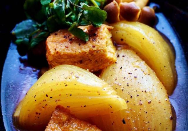 新玉葱と厚揚げのカレースープ