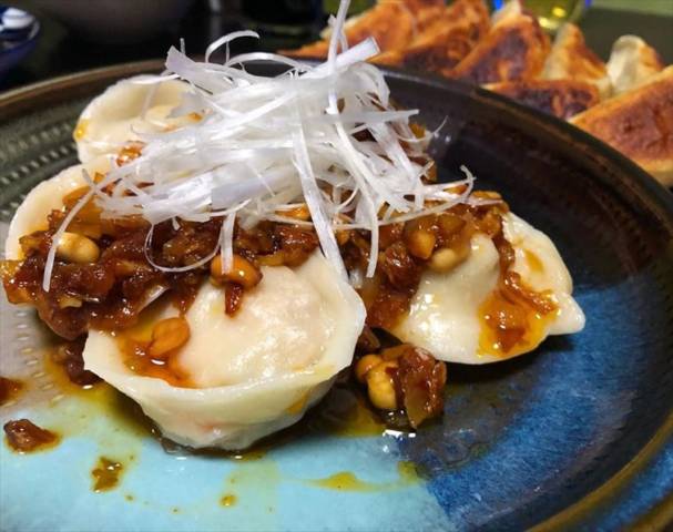 水餃子と焼き餃子