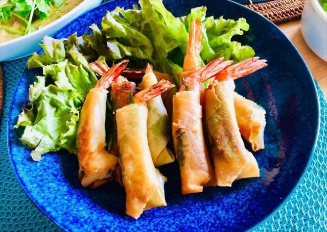 タイの海老揚げ春巻き