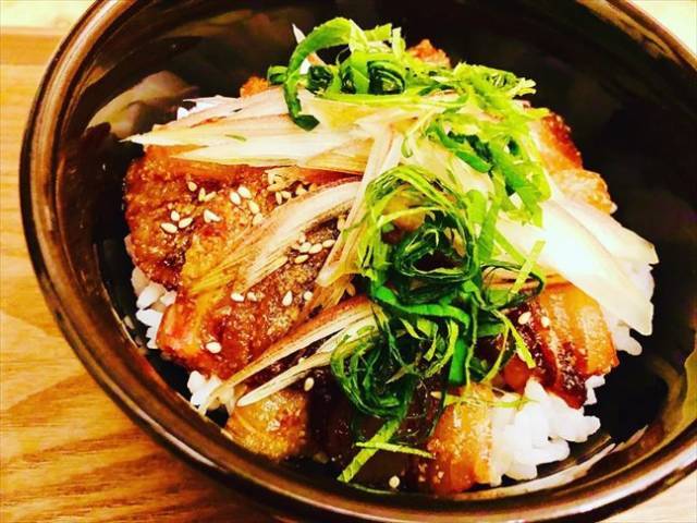 鯛のごま漬け丼