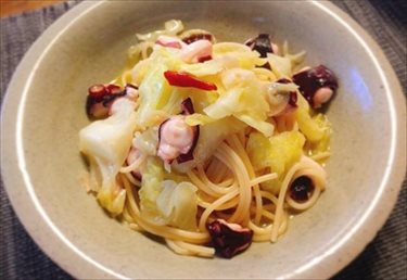 タコとキャベツのパスタ