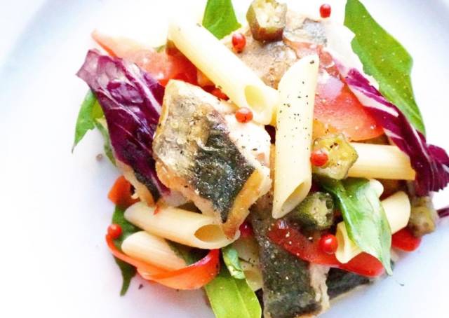 鯵の香草焼きサラダ仕立て