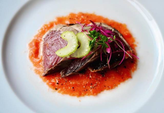 トマトとパプリカの赤いソース