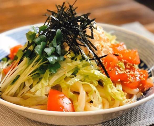 ツナサラダうどん