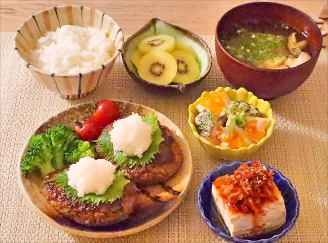 大根おろしたっぷりの さっぱり和風ハンバーグ