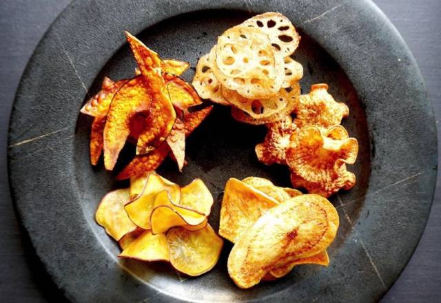 ヤサイチップス